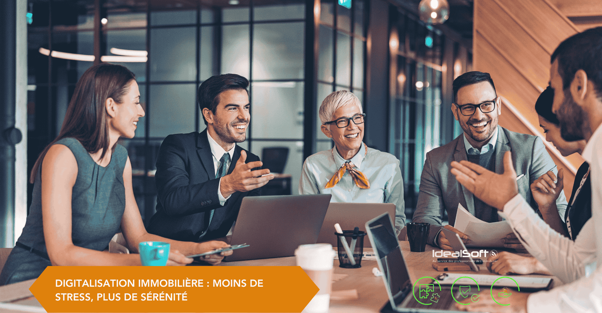 Illustration ou visuel lié à la digitalisation immobilière montrant un environnement de travail simplifié, des professionnels de l’immobilier utilisant des outils numériques pour gérer leurs tâches plus efficacement et réduire la charge mentale.